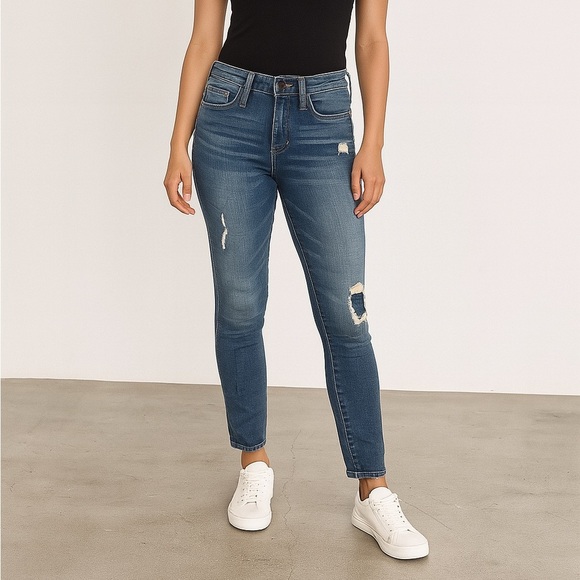 Anthropologie Pilcro Distressed Hyphen Jean - Picture 1 of 12